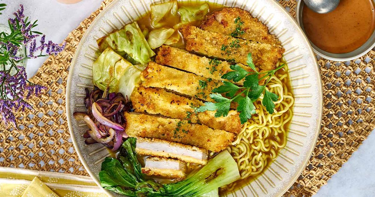 Curry schnitzel ramen with teriyaki | Kikkoman