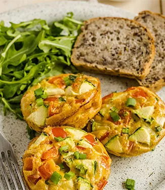 Breakfast egg muffins with vegetables