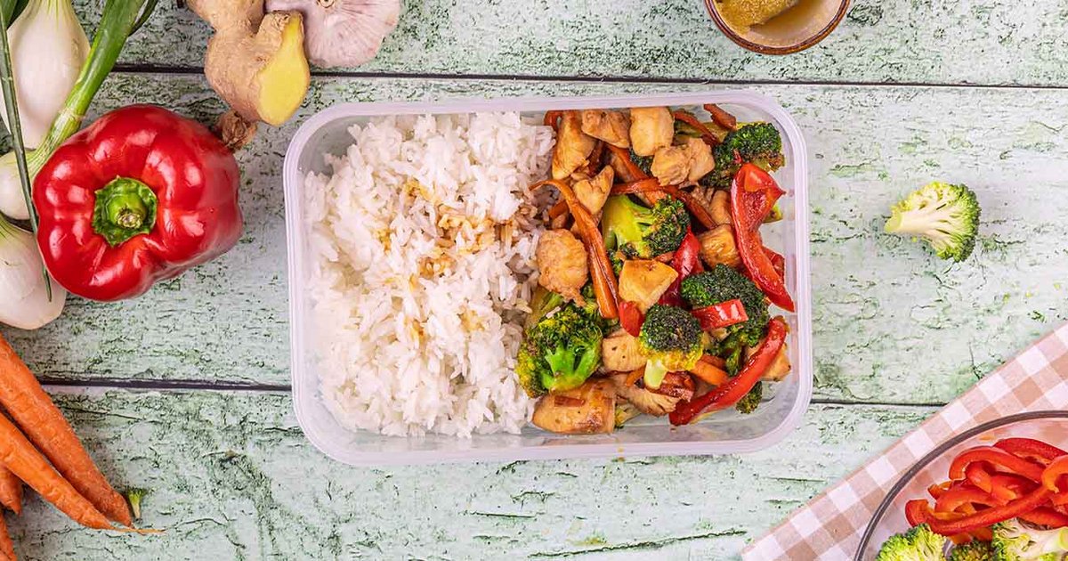 Honey-soy chicken with stir-fry and rice | Recipe | Kikkoman