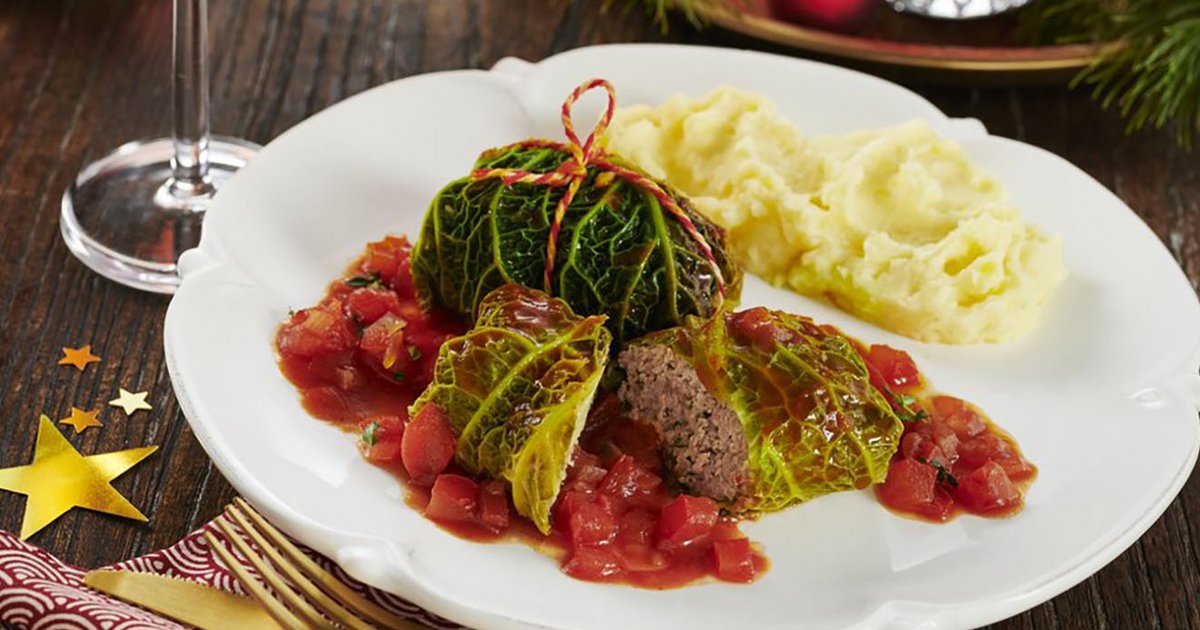 Savoy Rolls with Tomato and Gingerbread Sauce | Kikkoman