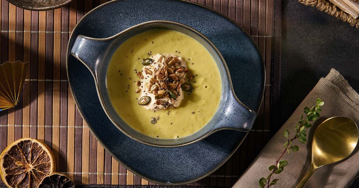 Cream-corn soup with crunchy kernels | Kikkoman