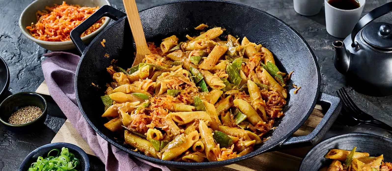 Creamy gochujang pasta with kimchi