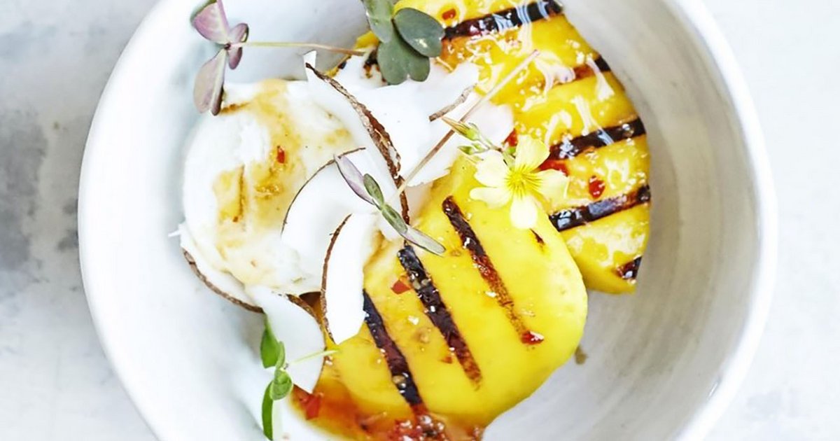 Grilled mango with Ponzu syrup, ice cream and coconut flakes | Kikkoman