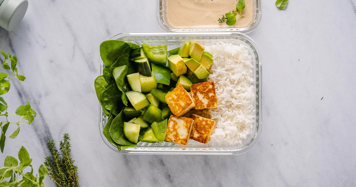 Bowl with fried halloumi | Kikkoman