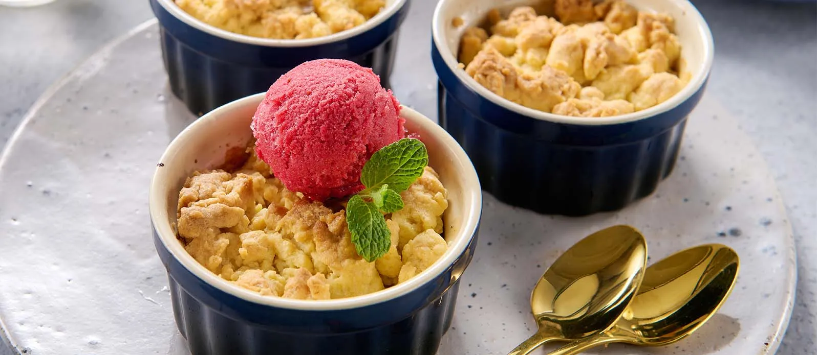 Pear and apple crumble with plant topping