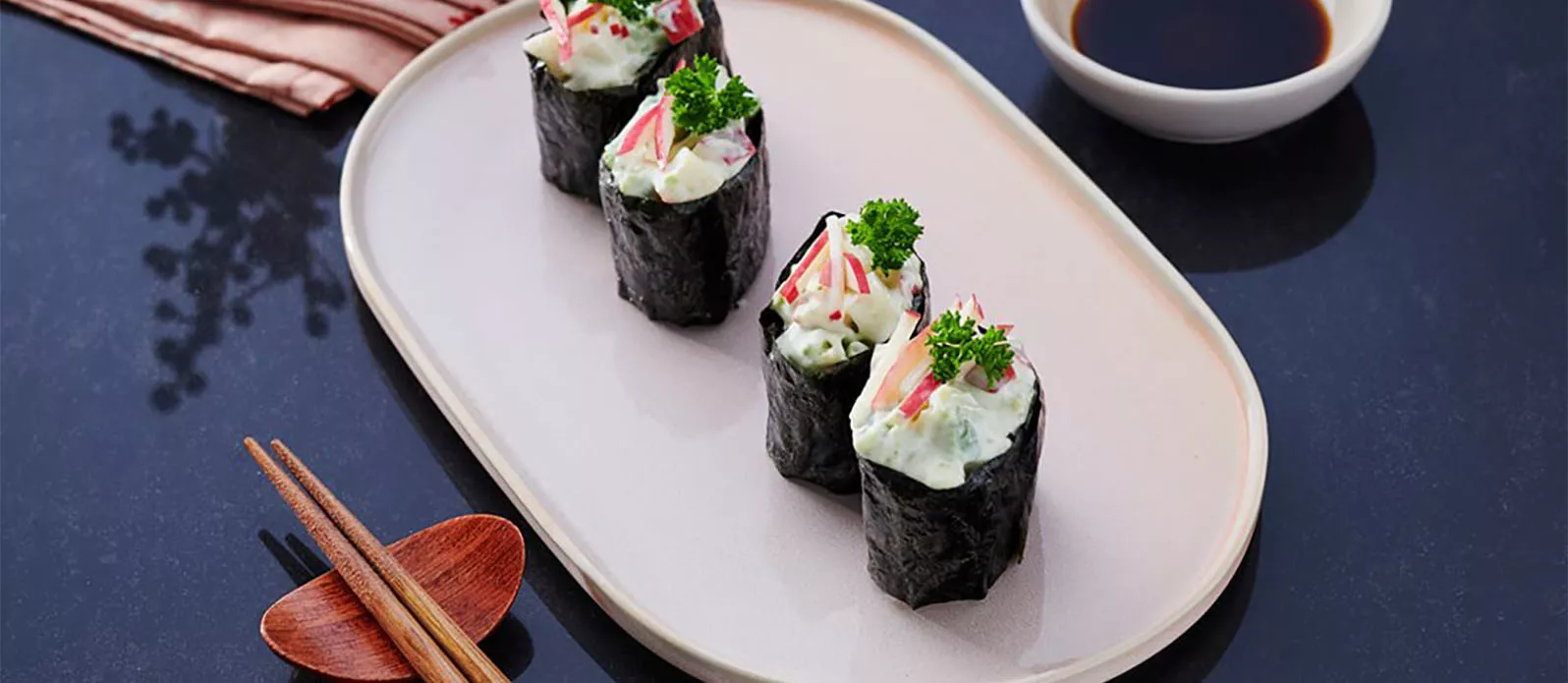 Vegetarian Gunkan Maki Sushi with Avocado & Apple