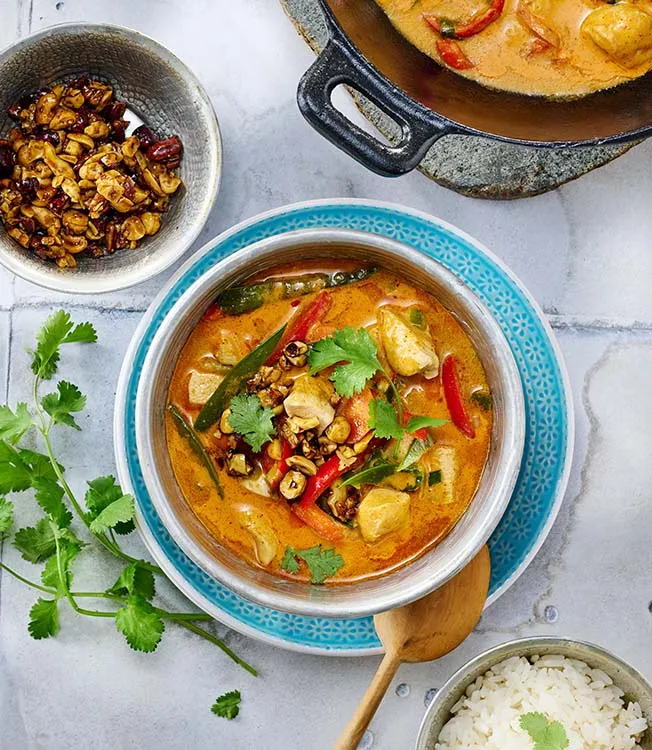 Red Thai curry with chicken and coconut