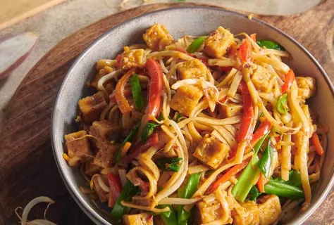 Tofu Stir-Fry Noodles: Vegetarian Chow Mein