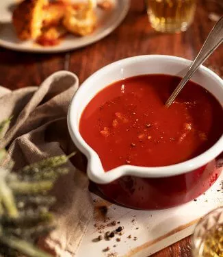 Mushroom and tomato sauce