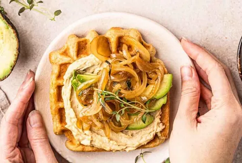 Waffles with hummus and teriyaki onion with thyme