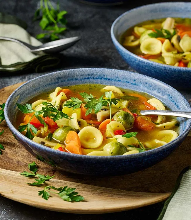 Vegetable soup with teriyaki sesame sauce
