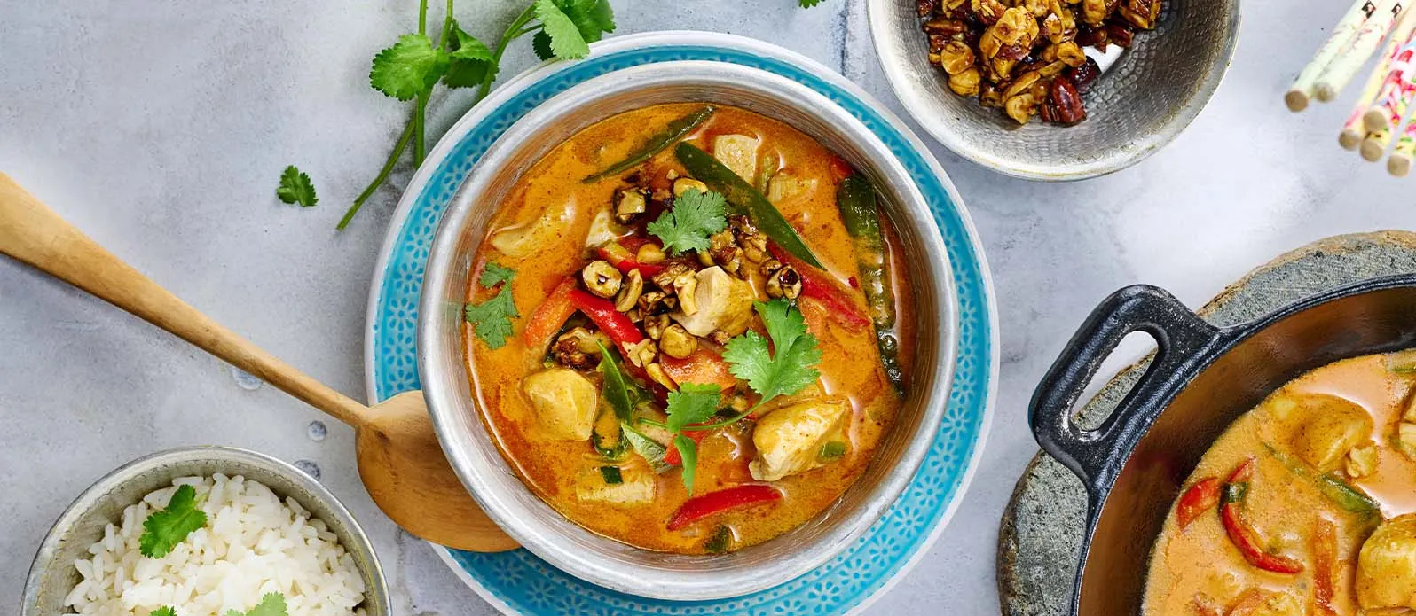 Red Thai curry with chicken and coconut