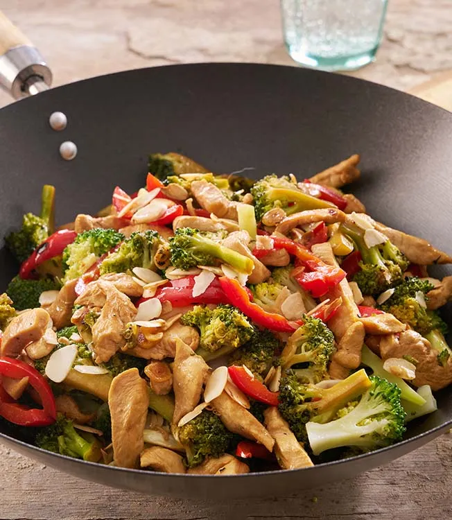 Chicken stir-fry with broccoli