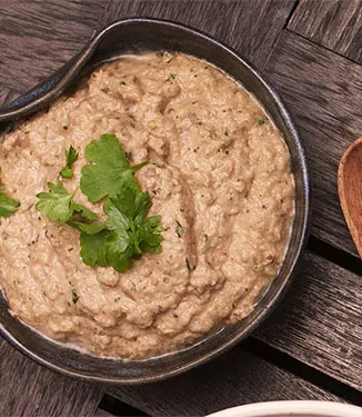 Dip of grilled aubergines with garlic