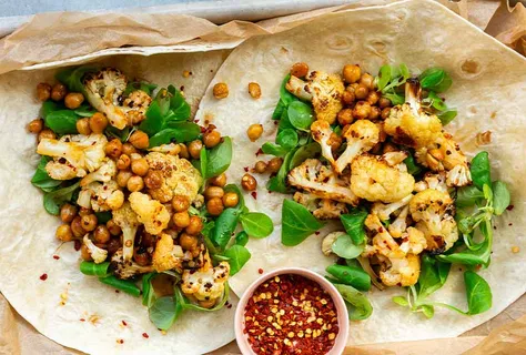 Wraps with Cauliflower and Chickpeas in a Chili-Lime Soy Dressing