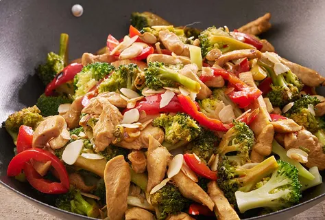 Chicken stir-fry with broccoli