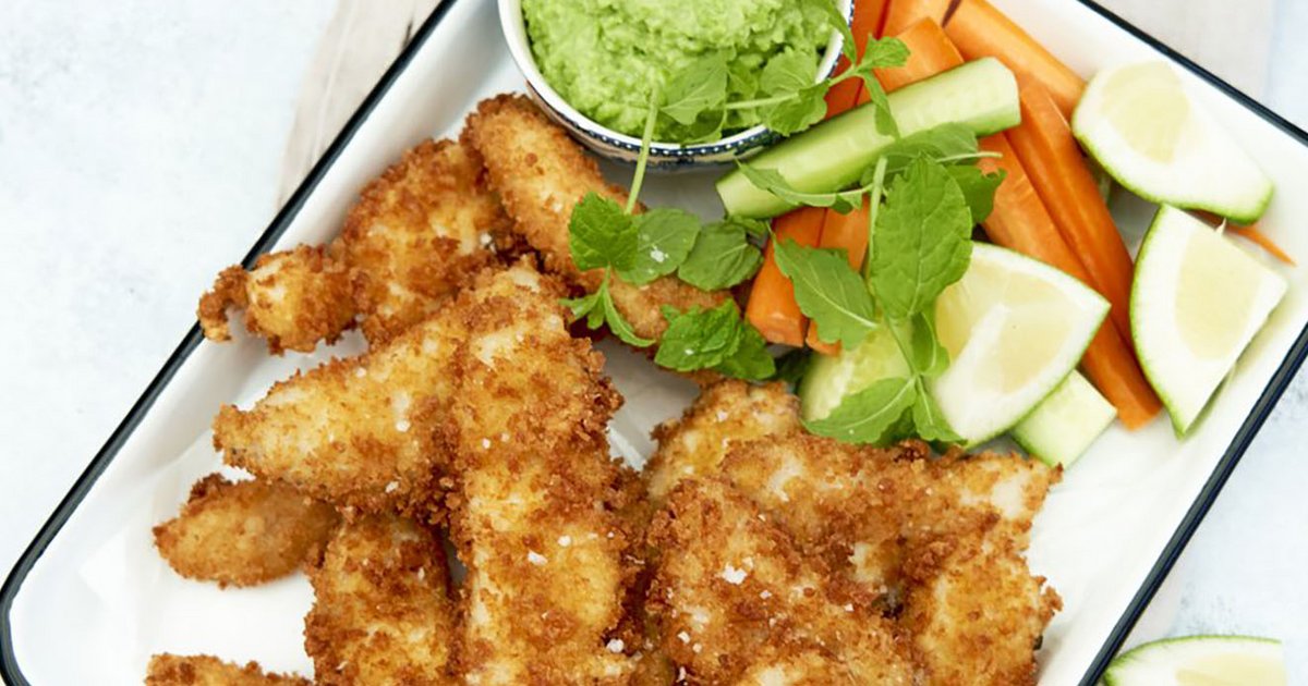 Fish fingers with veggies and pea dip | Kikkoman