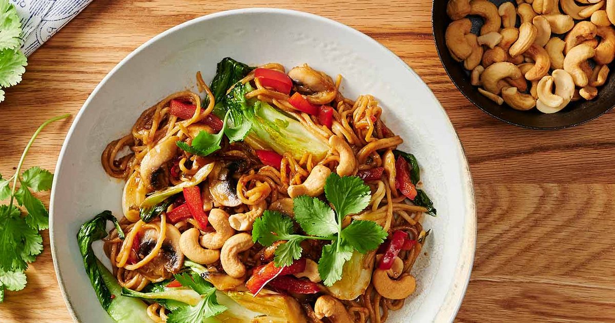 Pak Choi Noodles with Soy Sauce - Recipe | Kikkoman